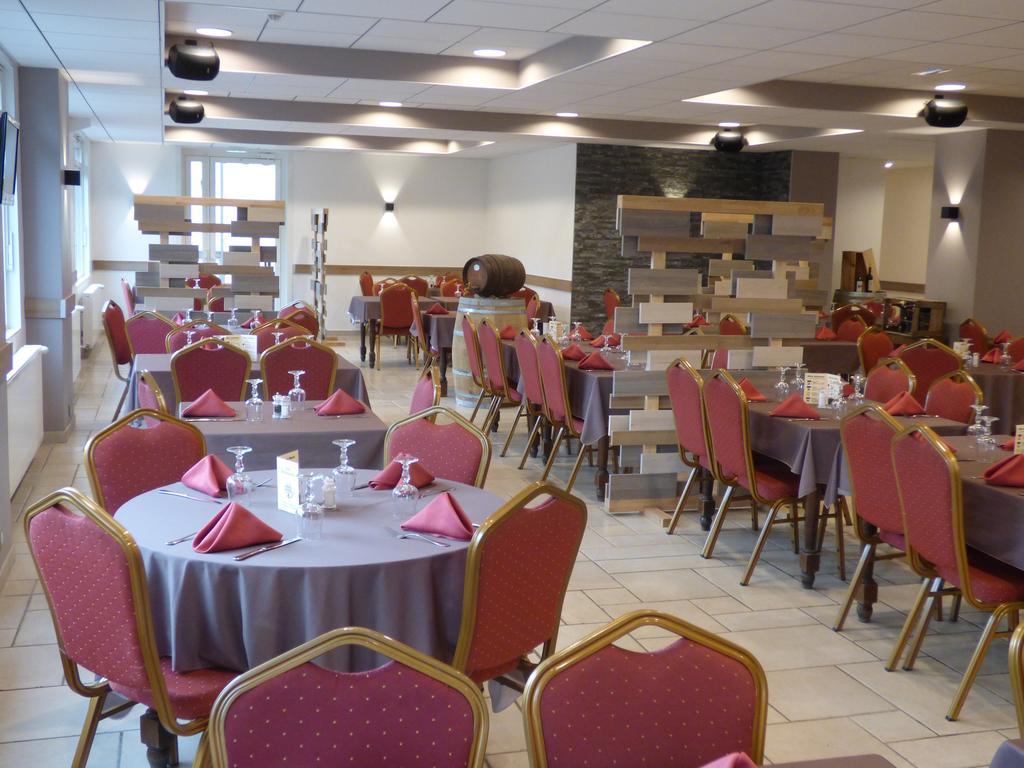 Hotel Restaurant Prunieres Aumont-Aubrac Bagian luar foto